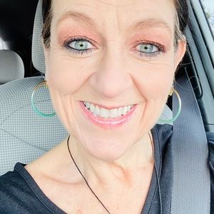 Meet your Posher, Sherry